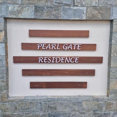 Pearl Gate Residence Flic en Flac Exterior photo