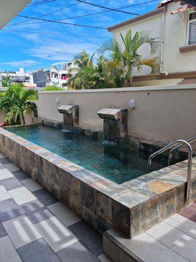 Pearl Gate Residence Flic en Flac Exterior photo